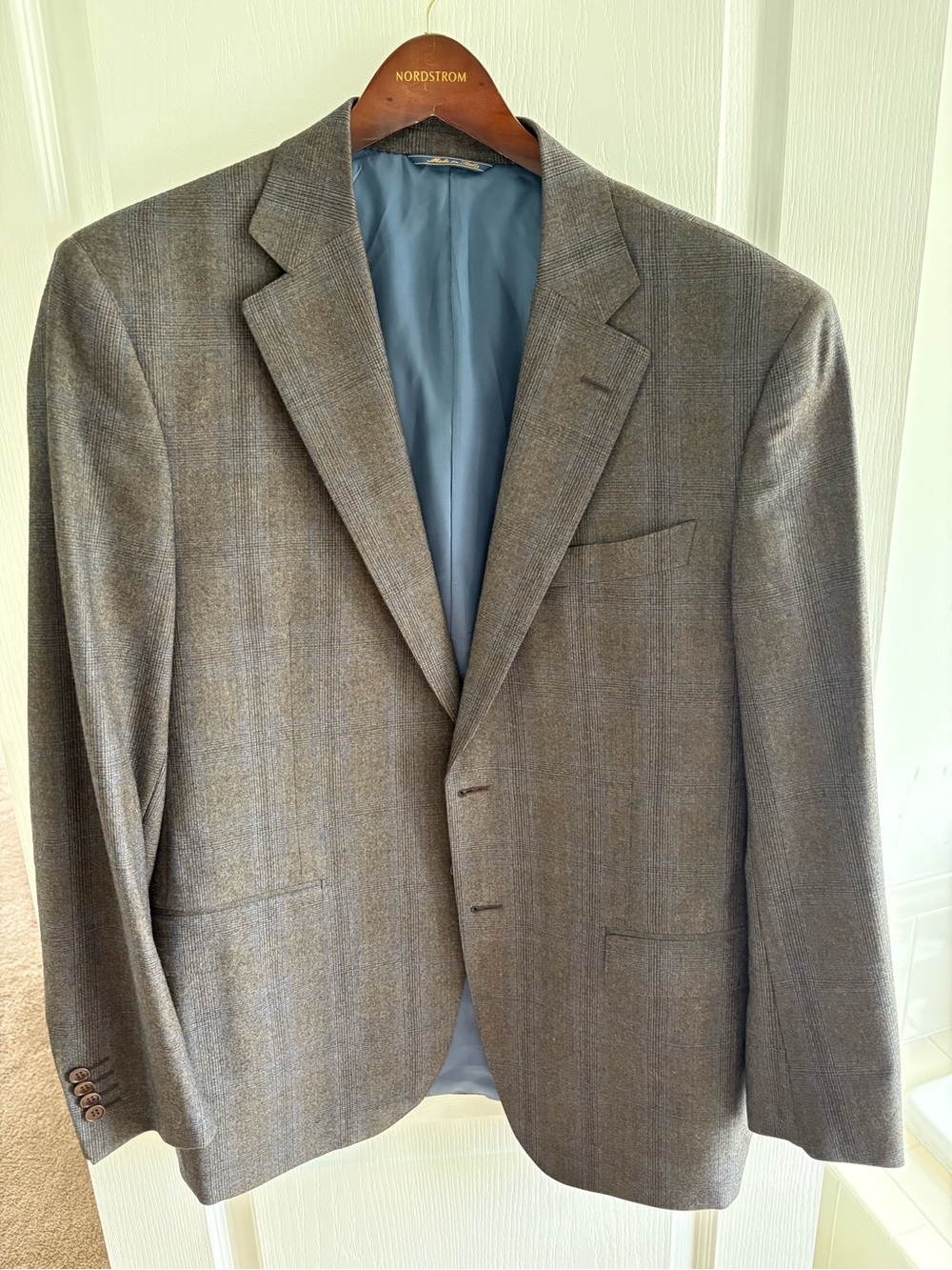 Trussini Men’s  Gray Wool-Blend Sport Coat - Timeless Tailored Look
